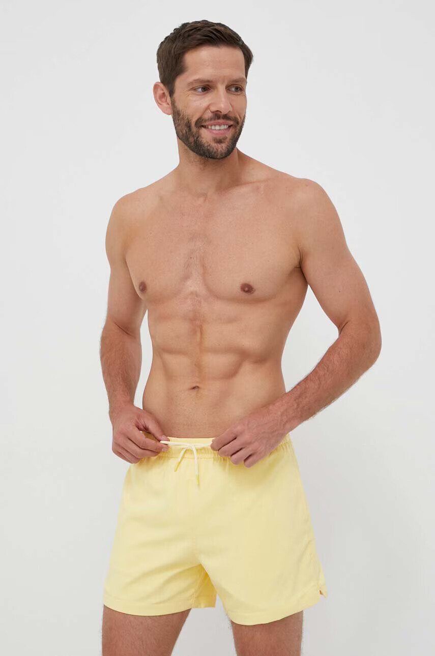 Abercrombie & Fitch Плувни шорти в жълто - Pepit.bg