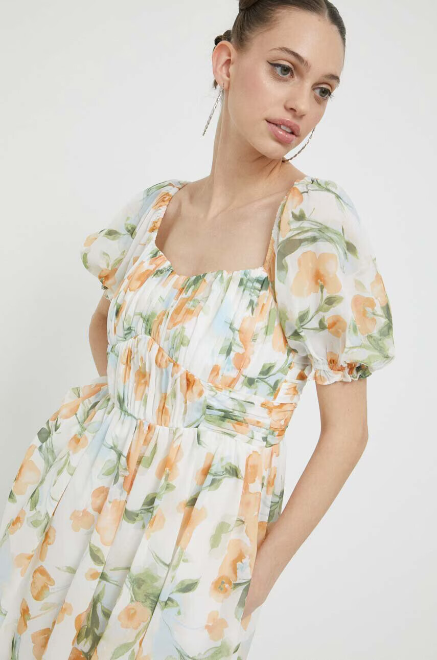 Abercrombie & Fitch Рокля в оранжево къс модел разкроен модел - Pepit.bg
