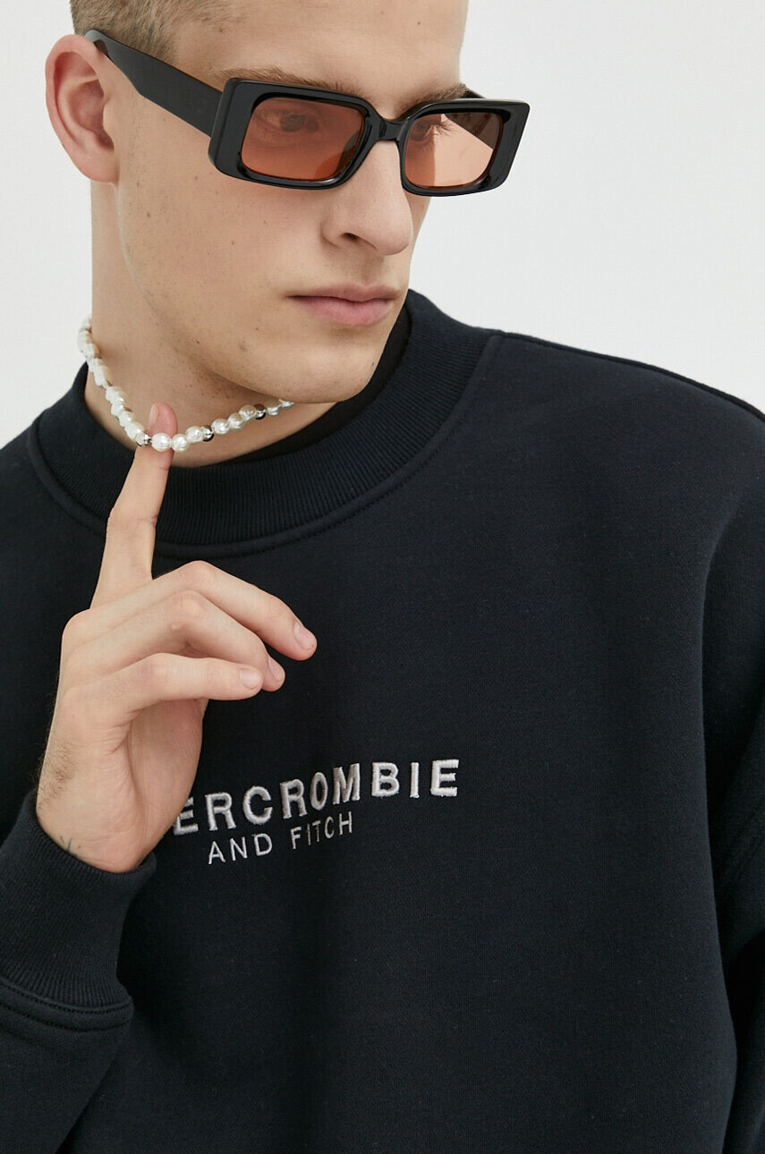 Abercrombie & Fitch Суичър в черно с апликация - Pepit.bg