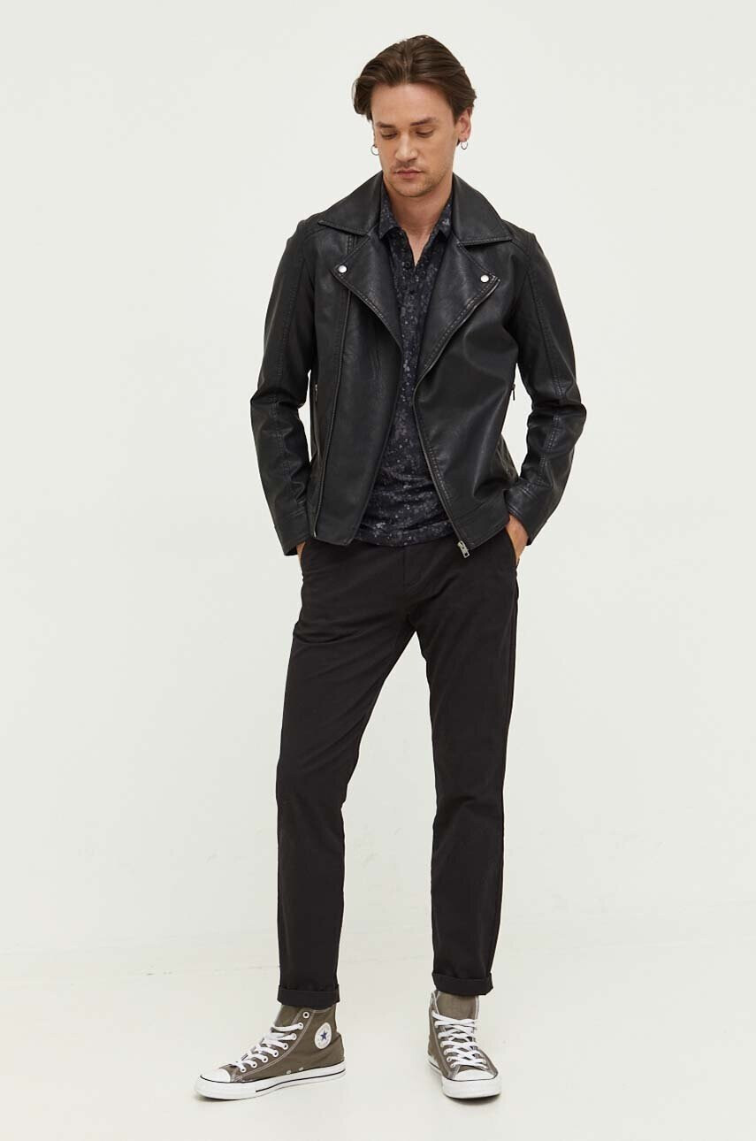 Abercrombie & Fitch Тениска с яка в черно с десен - Pepit.bg