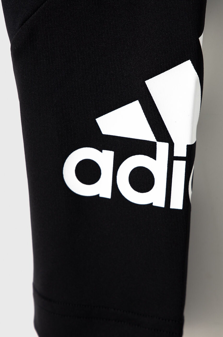 adidas Детски клин GN1438 в черно с принт - Pepit.bg