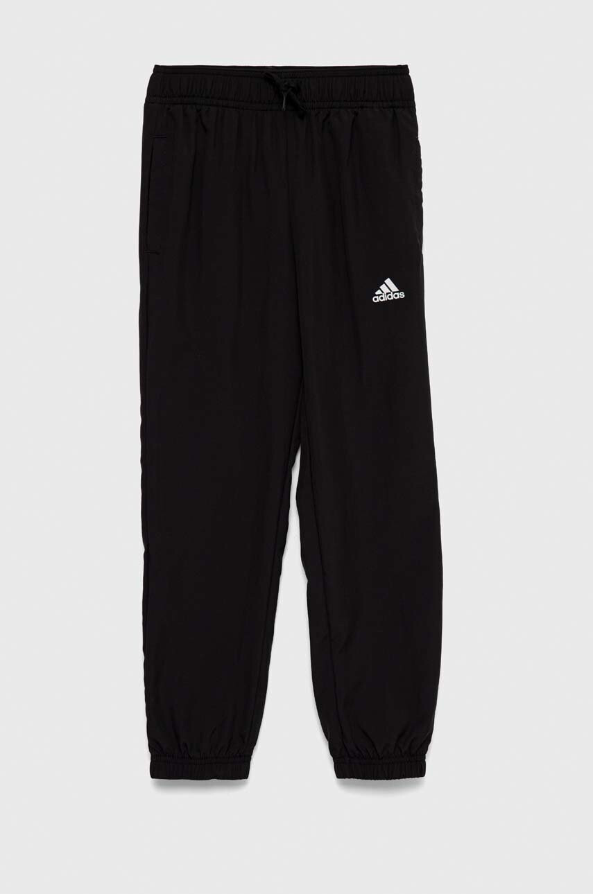 adidas Детски спортен панталон в черно с принт - Pepit.bg