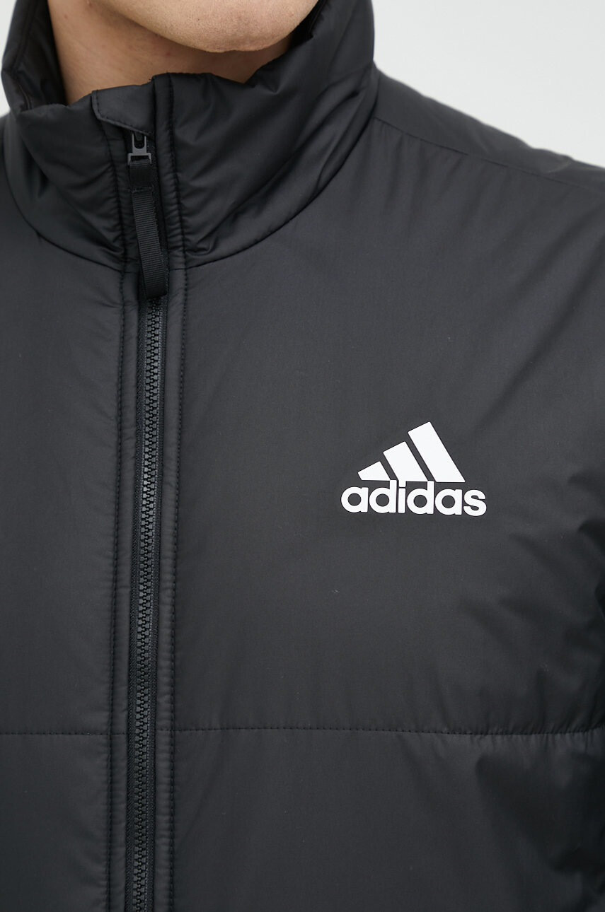 adidas Яке в черно със зимна изолация - Pepit.bg