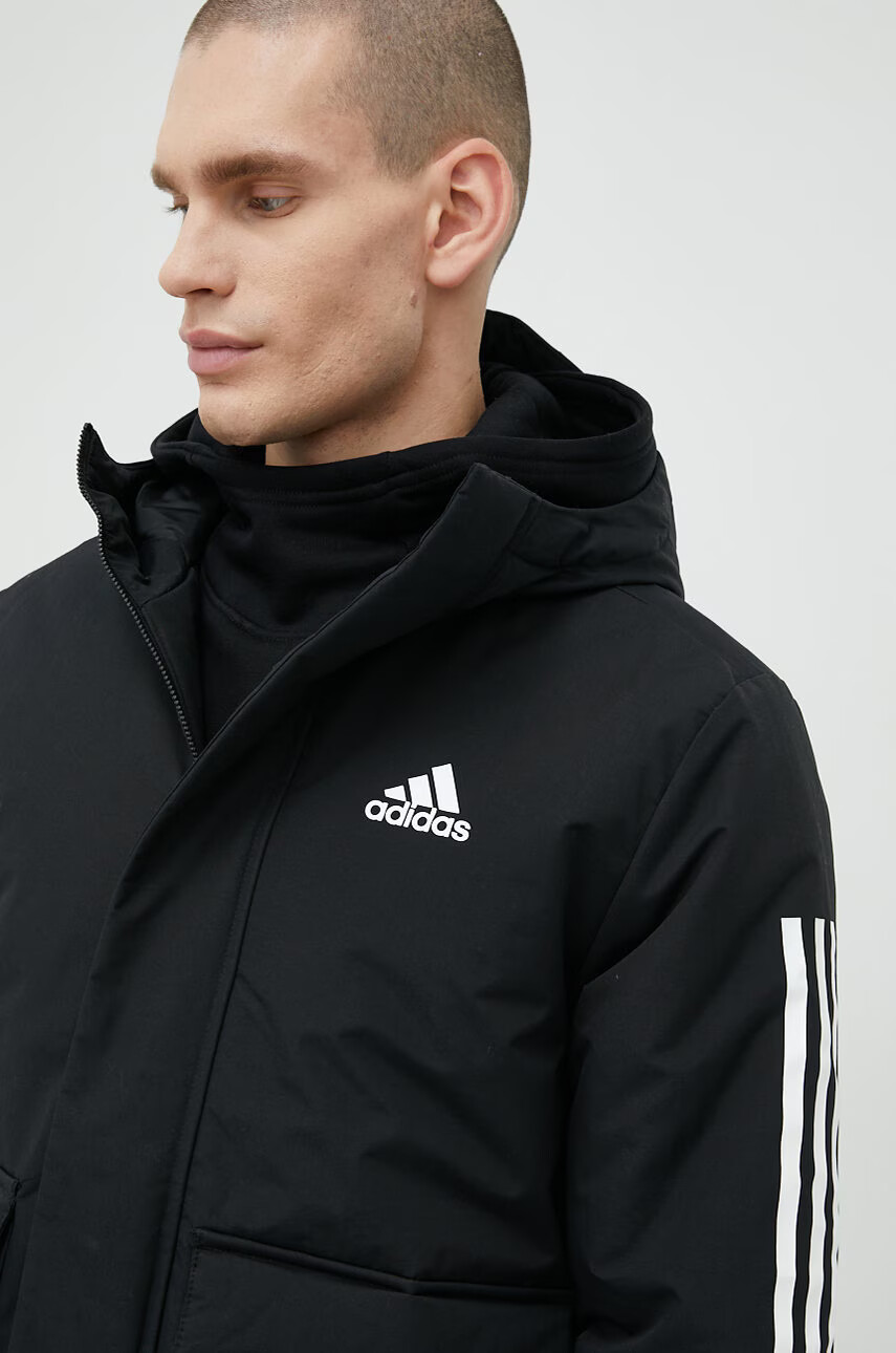 adidas Яке в черно със зимна изолация - Pepit.bg