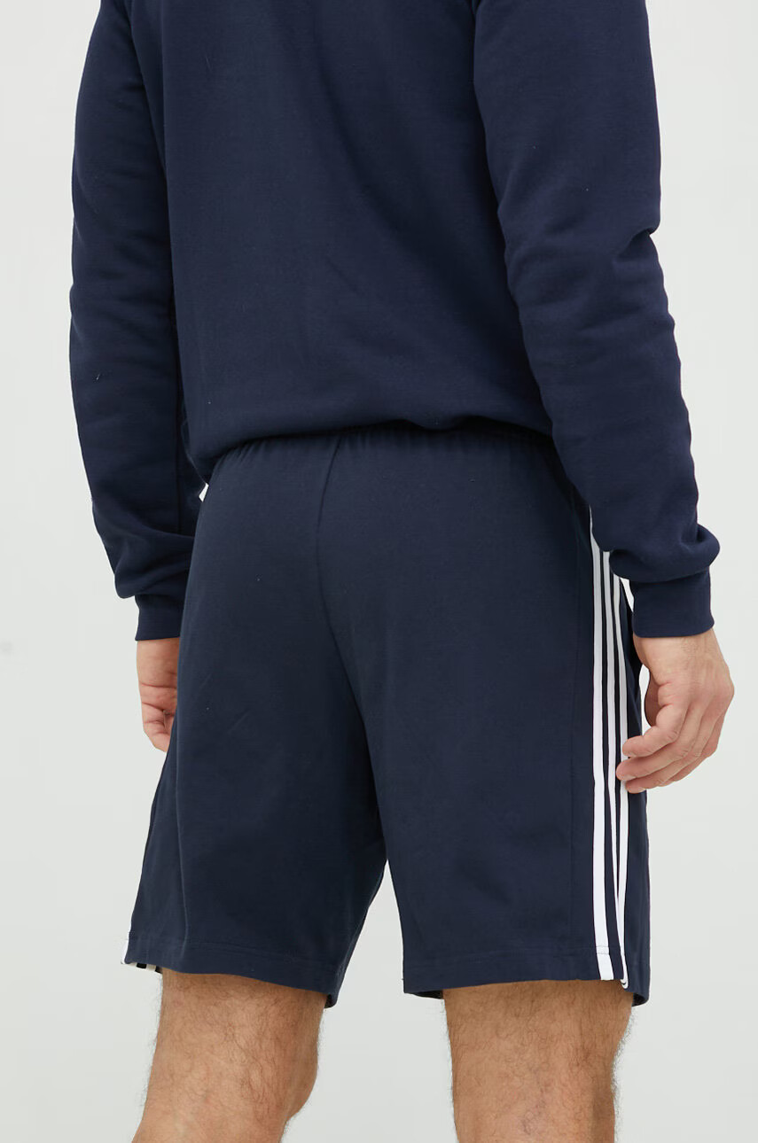 adidas Къс панталон в тъмносиньо - Pepit.bg