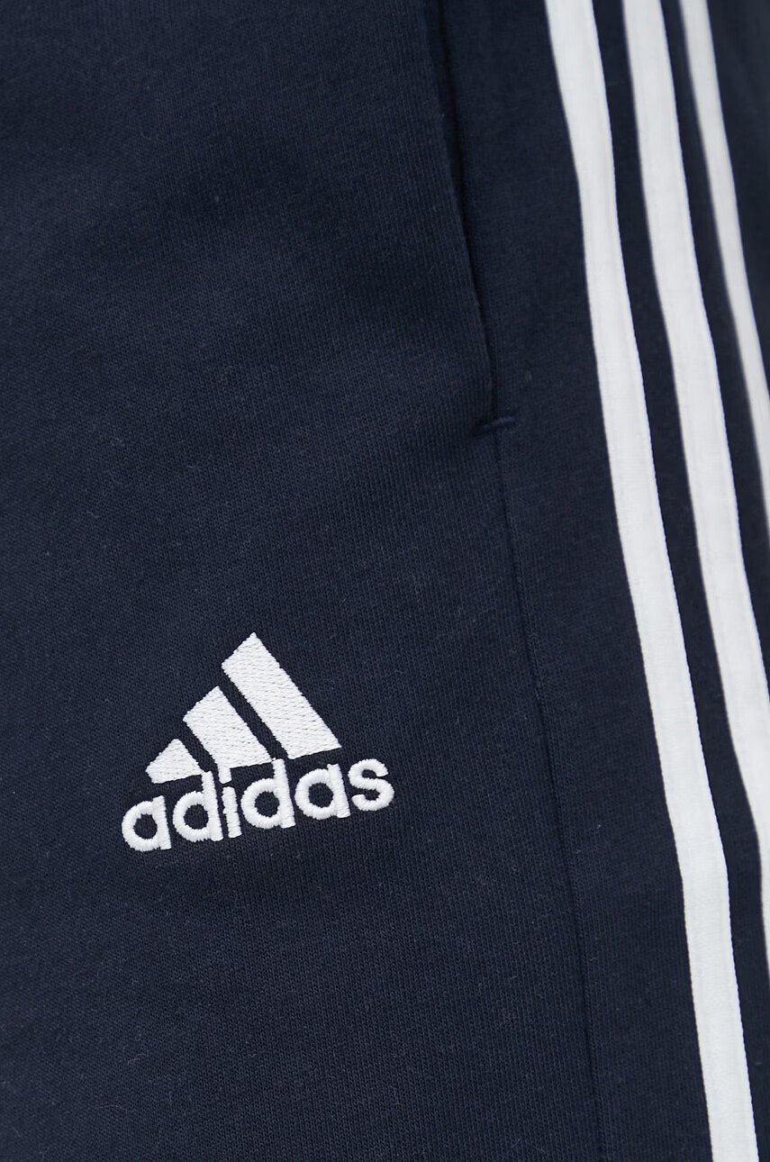 adidas Къс панталон в тъмносиньо - Pepit.bg