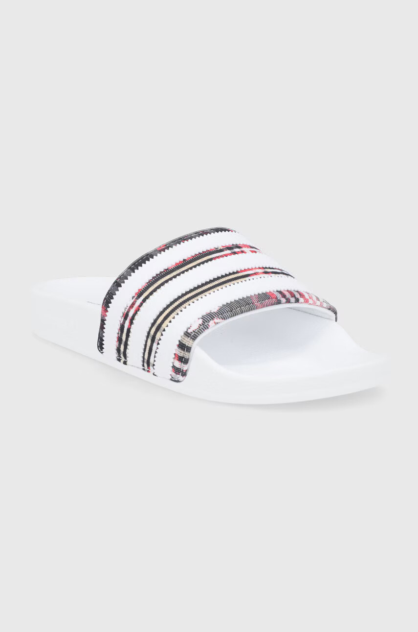 adidas Originals Чехли H00569 дамски в бяло - Pepit.bg