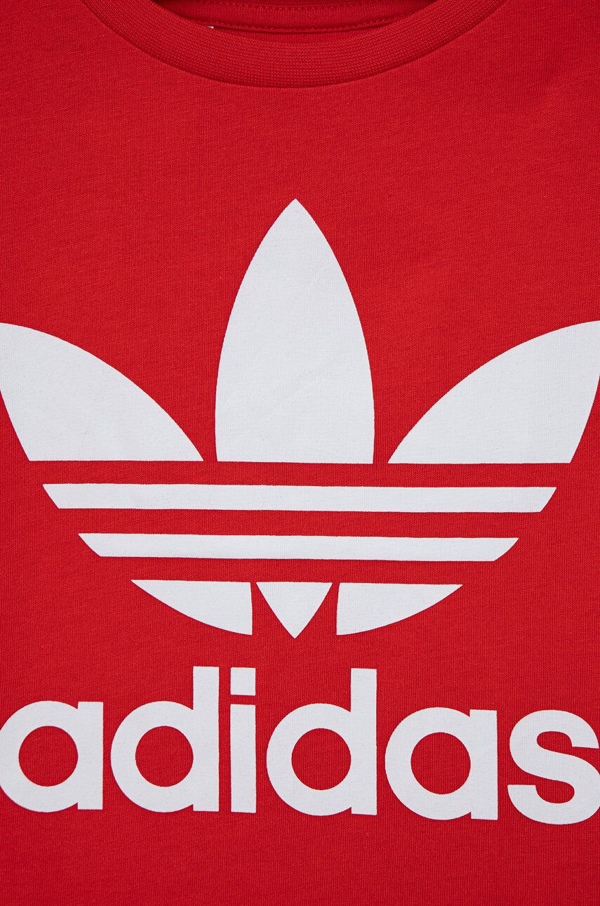 adidas Originals Детска памучна тениска HC9586 в червено с принт - Pepit.bg