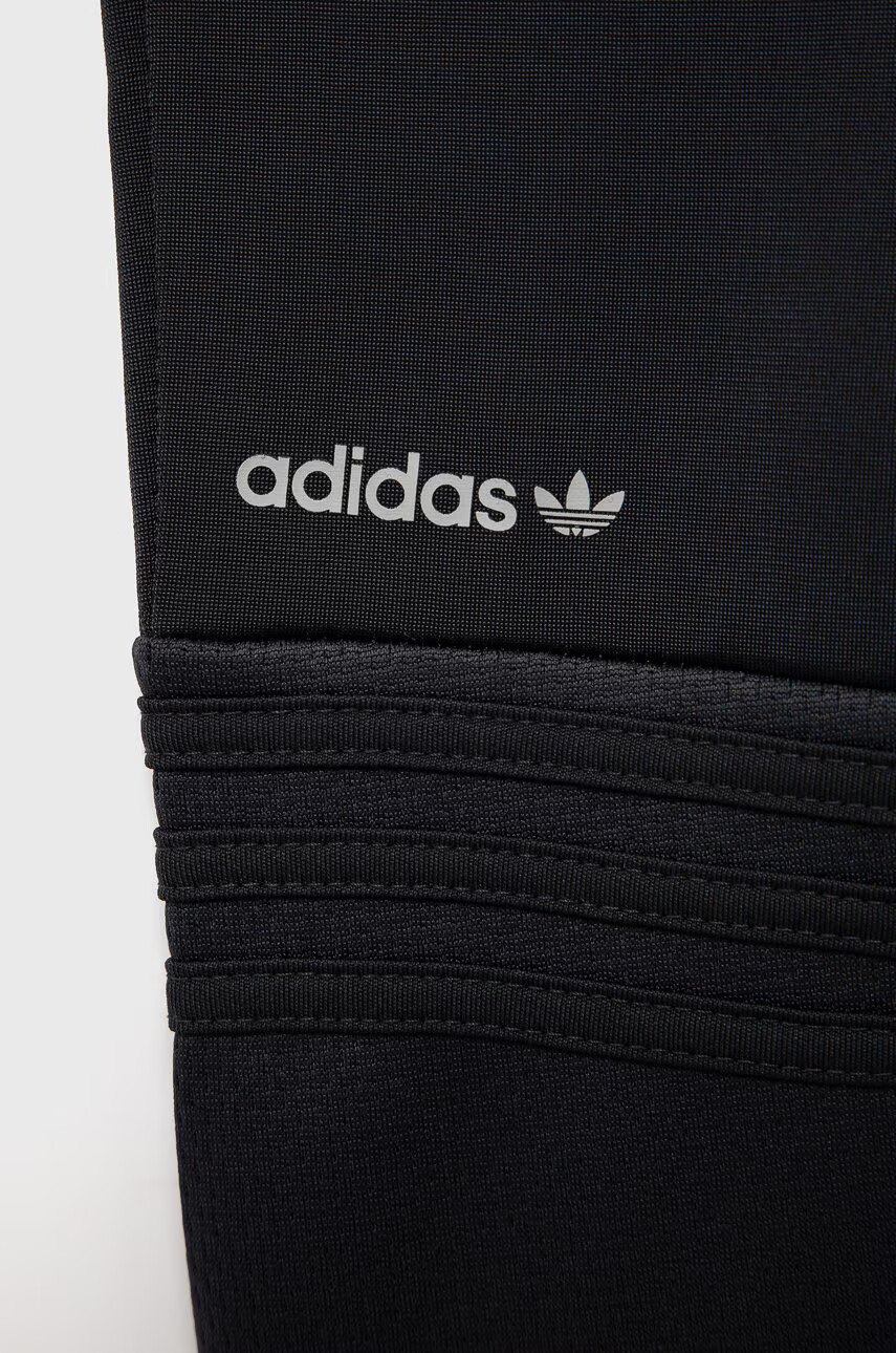 adidas Originals Детски анцуг HE2073 в черно - Pepit.bg