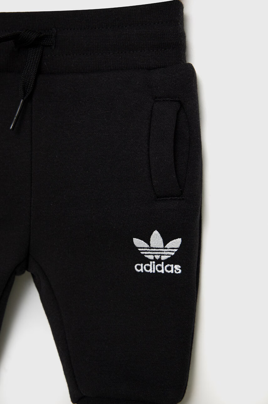 adidas Originals Детски анцуг HE6909 в черно - Pepit.bg