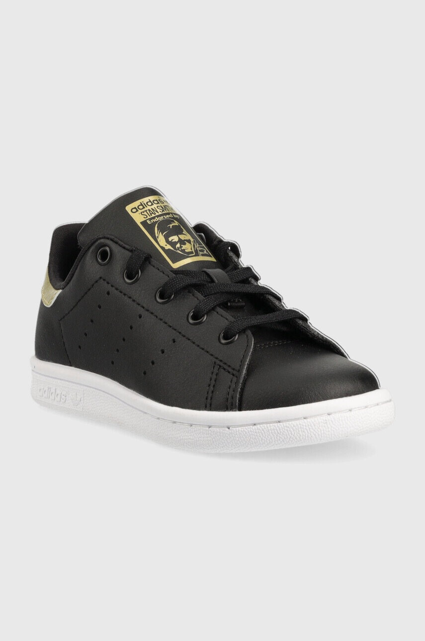 adidas Originals Детски маратонки в черно - Pepit.bg