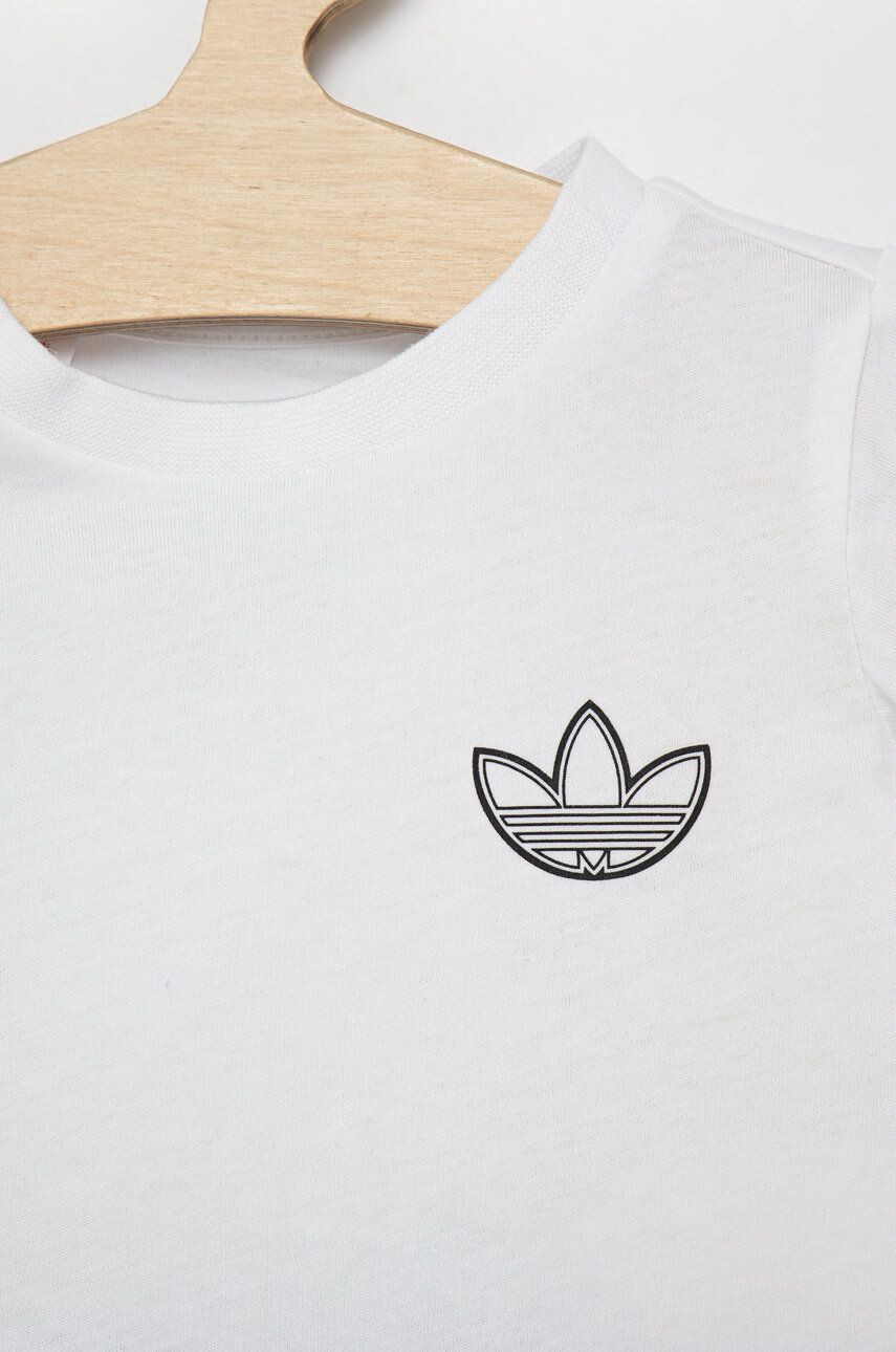 adidas Originals Детски памучен комплект HE2070 в бяло - Pepit.bg