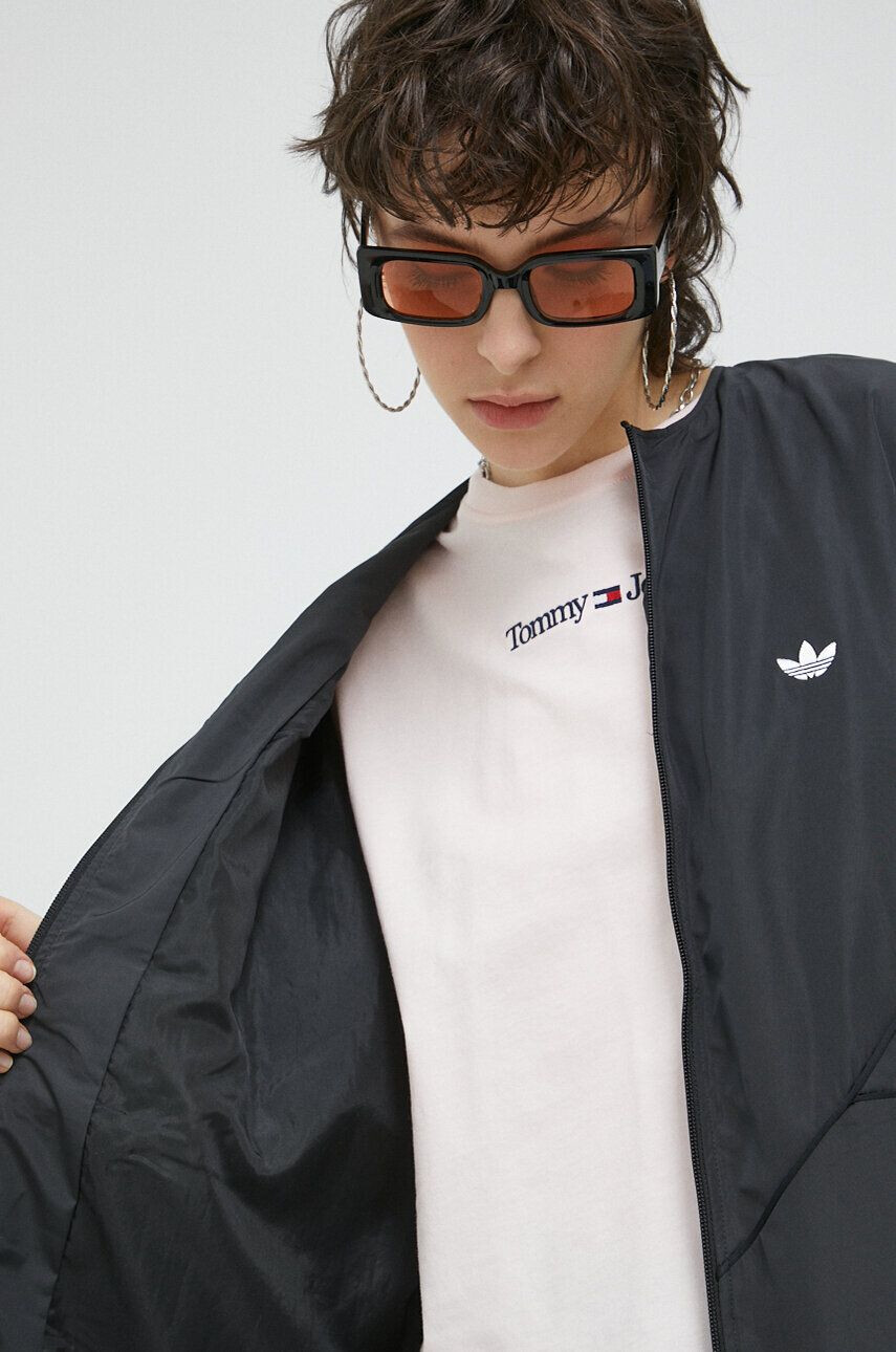 adidas Originals Яке в черно с преходна изолация - Pepit.bg