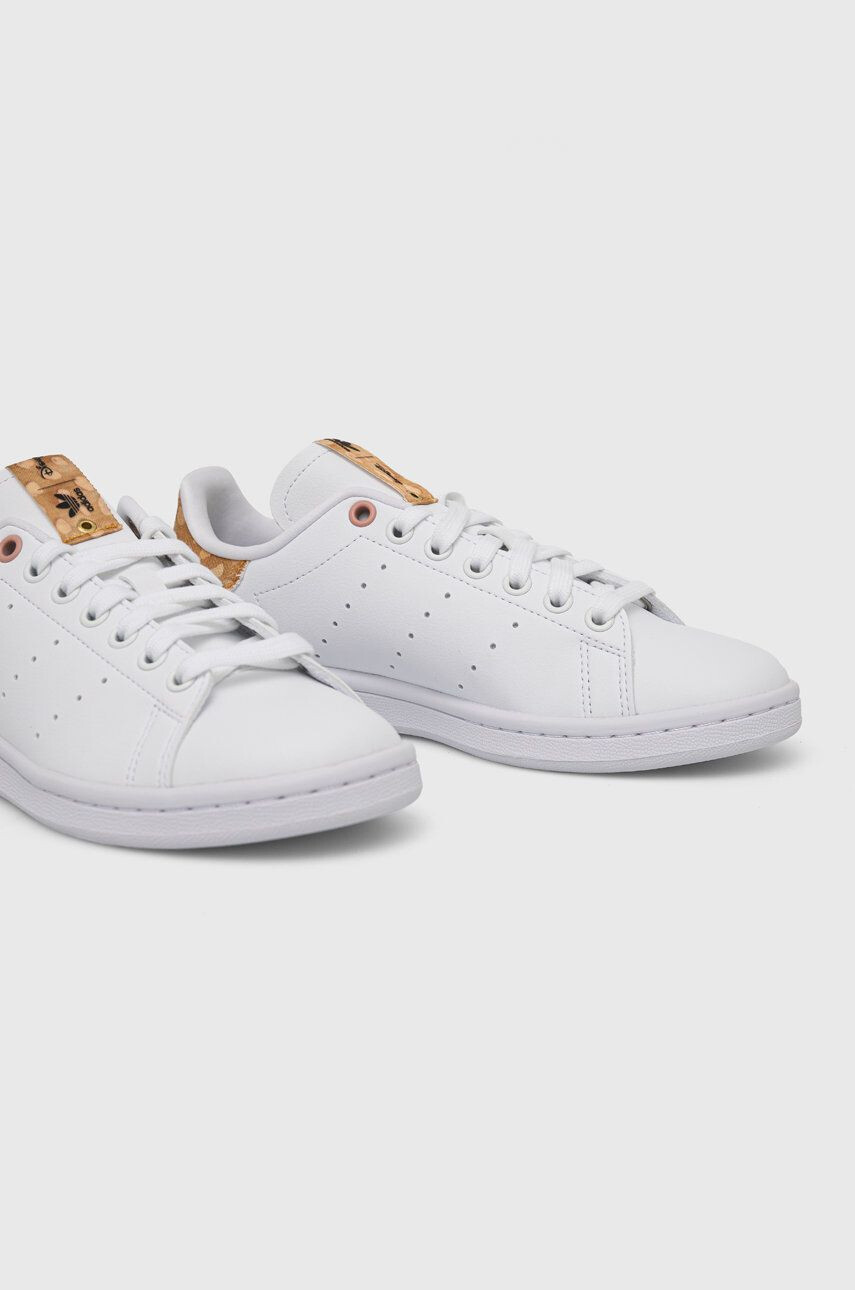 adidas Originals Маратонки Disney Stan Smith в бяло GZ6251 - Pepit.bg