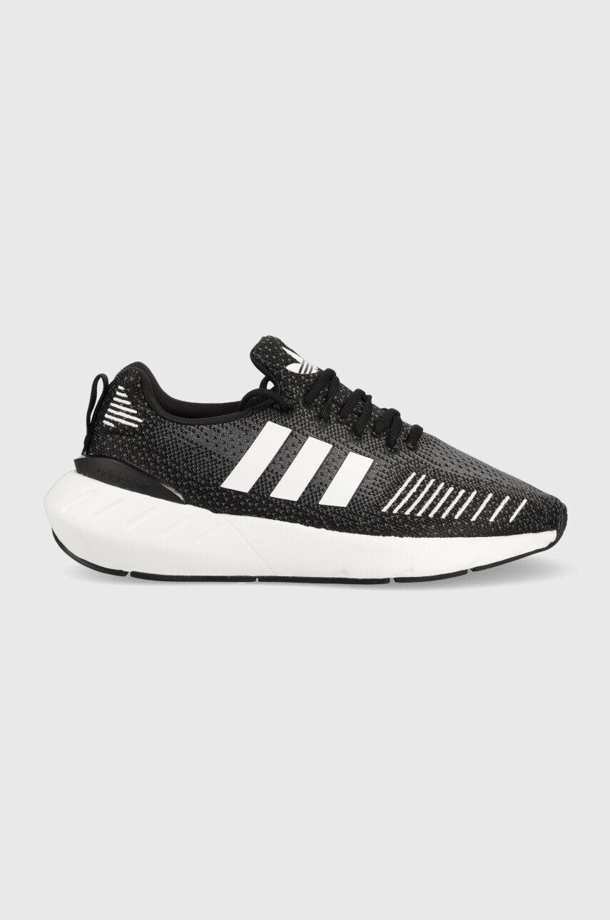 adidas Originals Маратонки Swift Run 22 в черно GV7971 - Pepit.bg