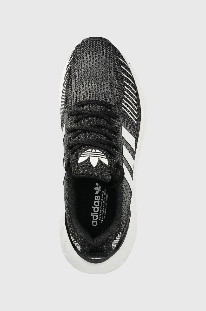 adidas Originals Маратонки Swift Run 22 в черно GV7971 - Pepit.bg