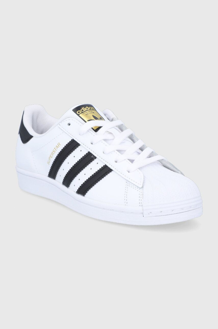 adidas Originals Обувки FV3284 в бяло с равна подметка - Pepit.bg