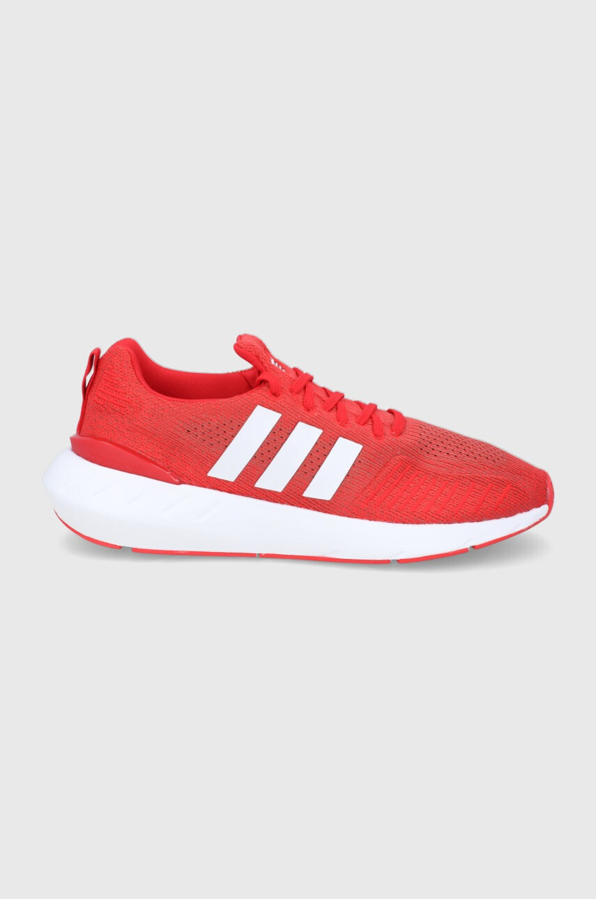 adidas Originals Обувки Swift Run GZ3497 в червено - Pepit.bg