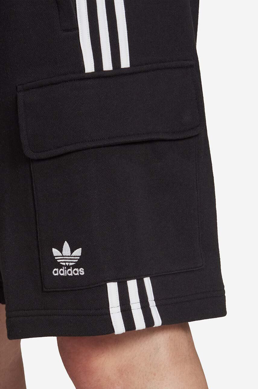 adidas Originals Памучен къс панталон Adicolor Classics 3-Stripes Cargo в черно - Pepit.bg