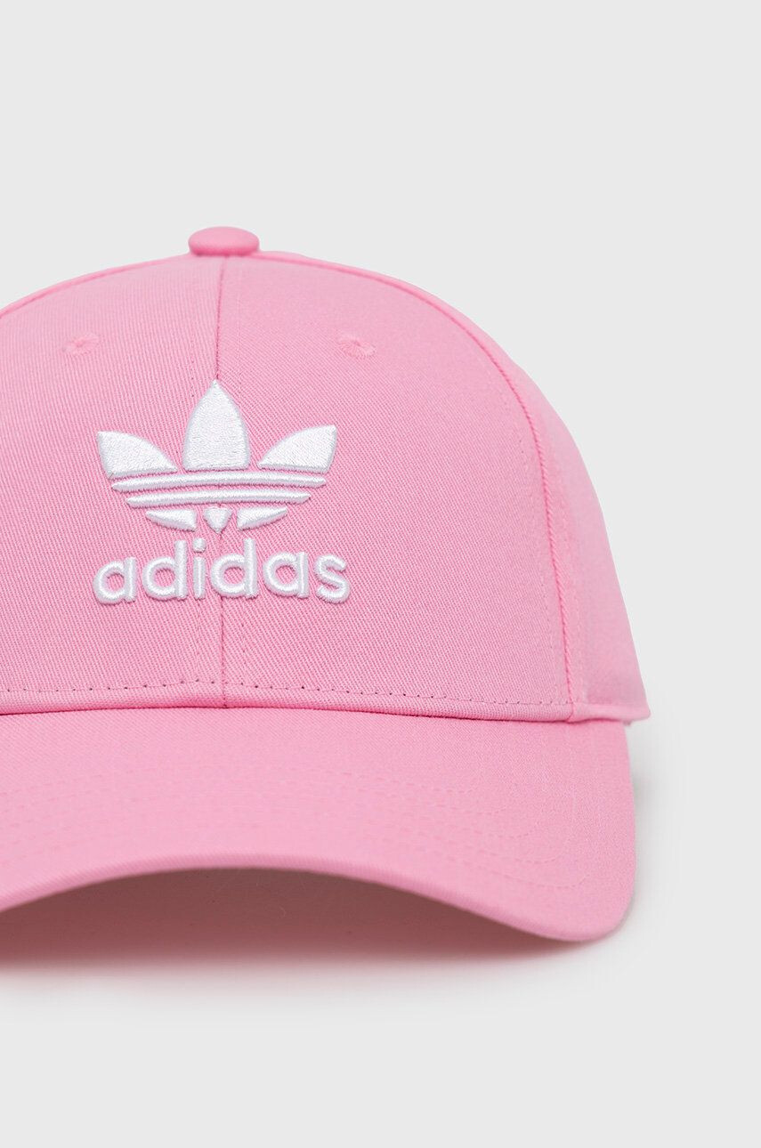 adidas Originals Памучна шапка с козирка в розово с изчистен дизайн - Pepit.bg