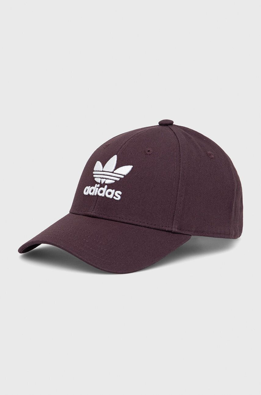 adidas Originals Памучна шапка с козирка в лилаво с апликация - Pepit.bg