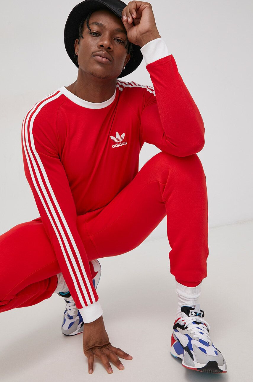 adidas Originals Панталон HG3904 Adicolor Essentials Trefoil Pants мъжки в червено с изчистен дизайн - Pepit.bg