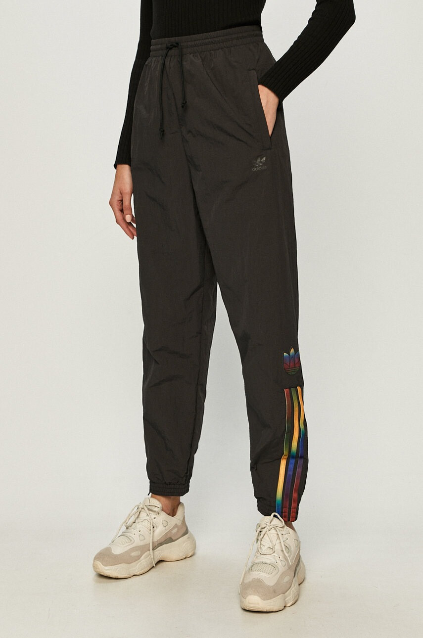 adidas Originals Панталони - Pepit.bg