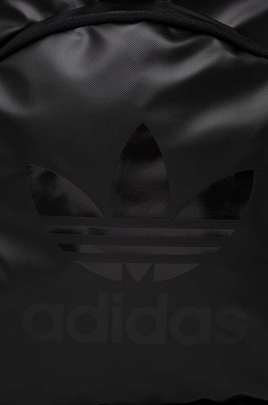 adidas Originals Раница в черно голям размер с изчистен дизайн - Pepit.bg