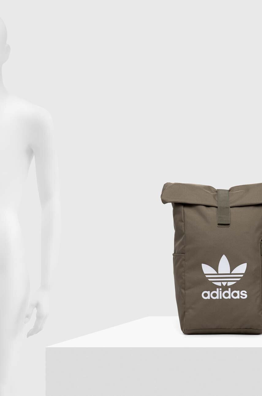 adidas Originals Раница в зелено голям размер с принт - Pepit.bg