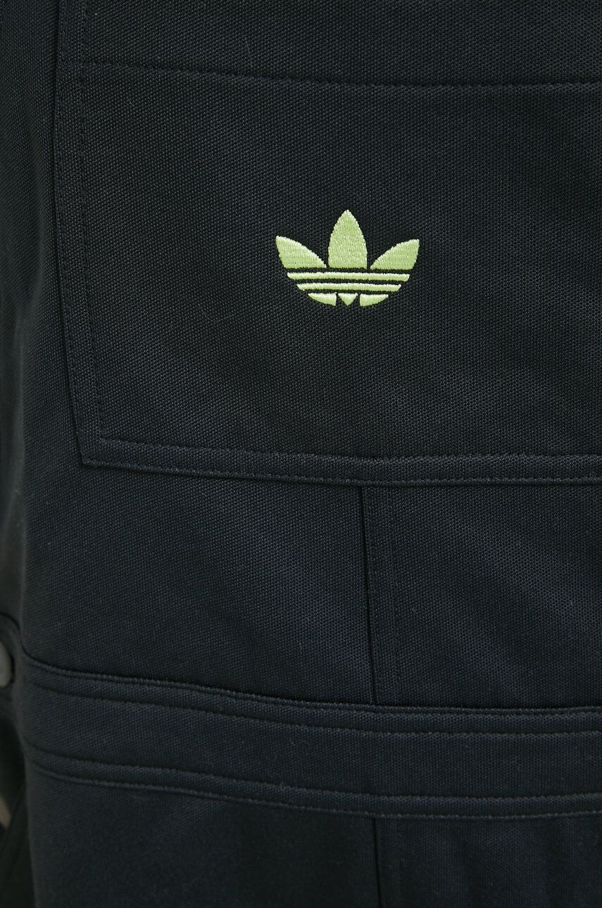 adidas Originals Рокля Trefoil Moments в черно къс модел със стандартна кройка - Pepit.bg