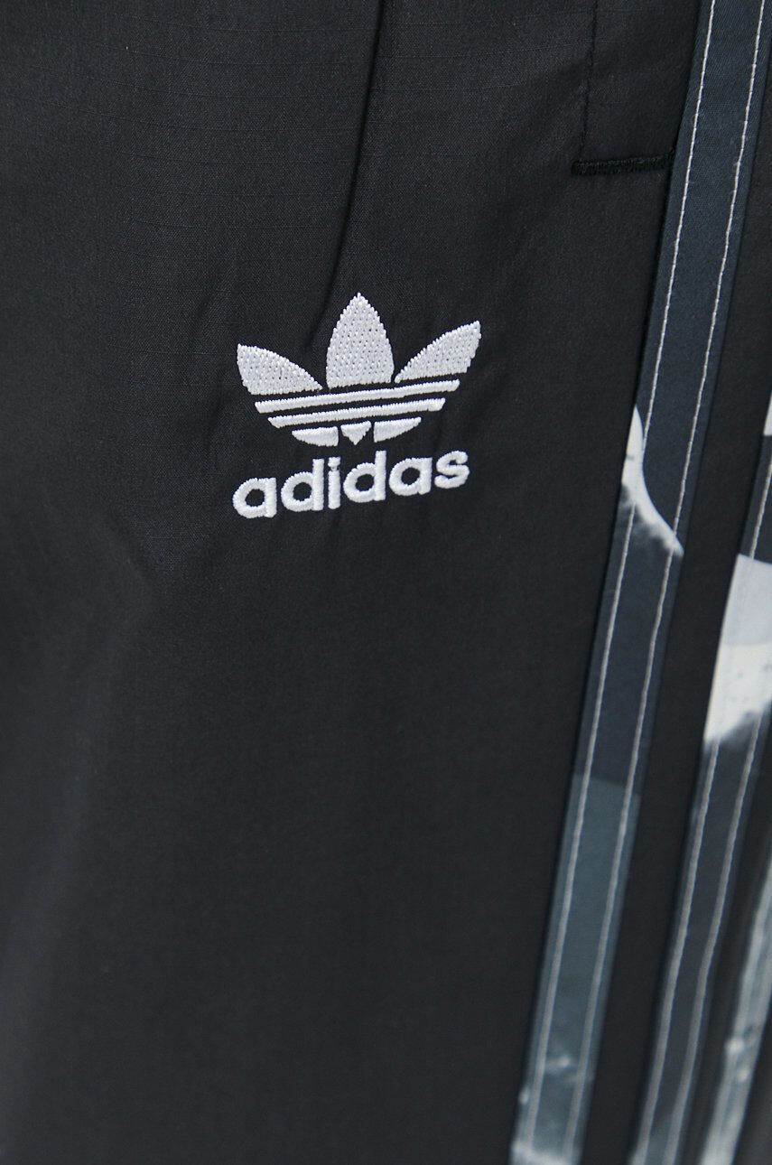 adidas Originals Спортен панталон в черно с апликация - Pepit.bg