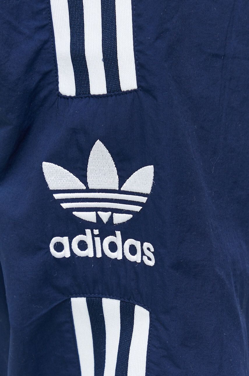 adidas Originals Спортен панталон в тъмносиньо с апликация - Pepit.bg