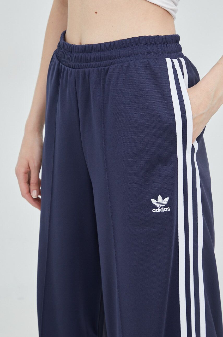 adidas Originals Спортен панталон Adicolor HC4549 - Pepit.bg