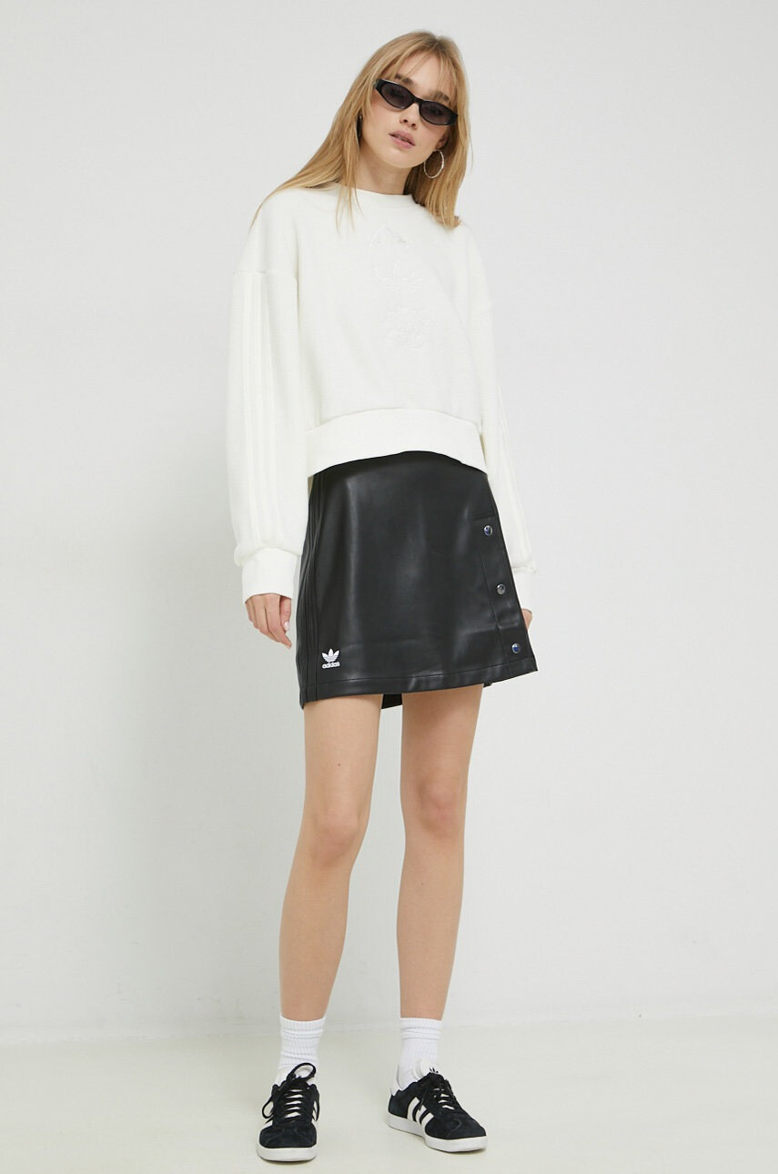 adidas Originals Суичър в бяло с апликация - Pepit.bg