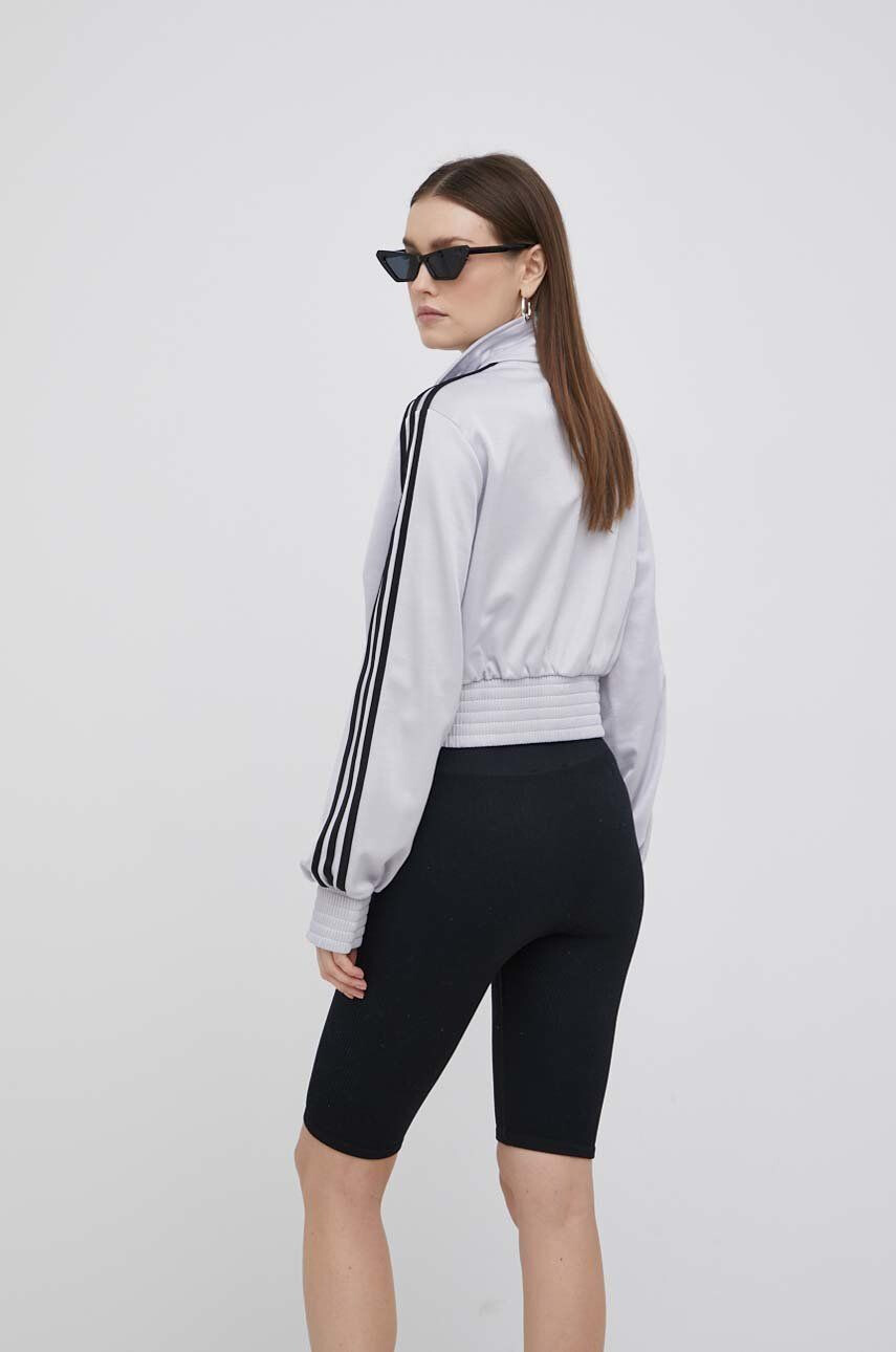 adidas Originals Суичър Adicolor HF7532 дамски в сребристо с изчистен дизайн - Pepit.bg