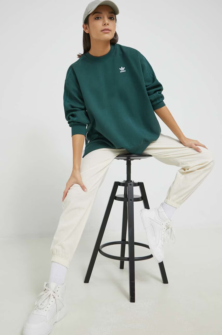 adidas Originals Суичър Always Original в зелено с апликация - Pepit.bg