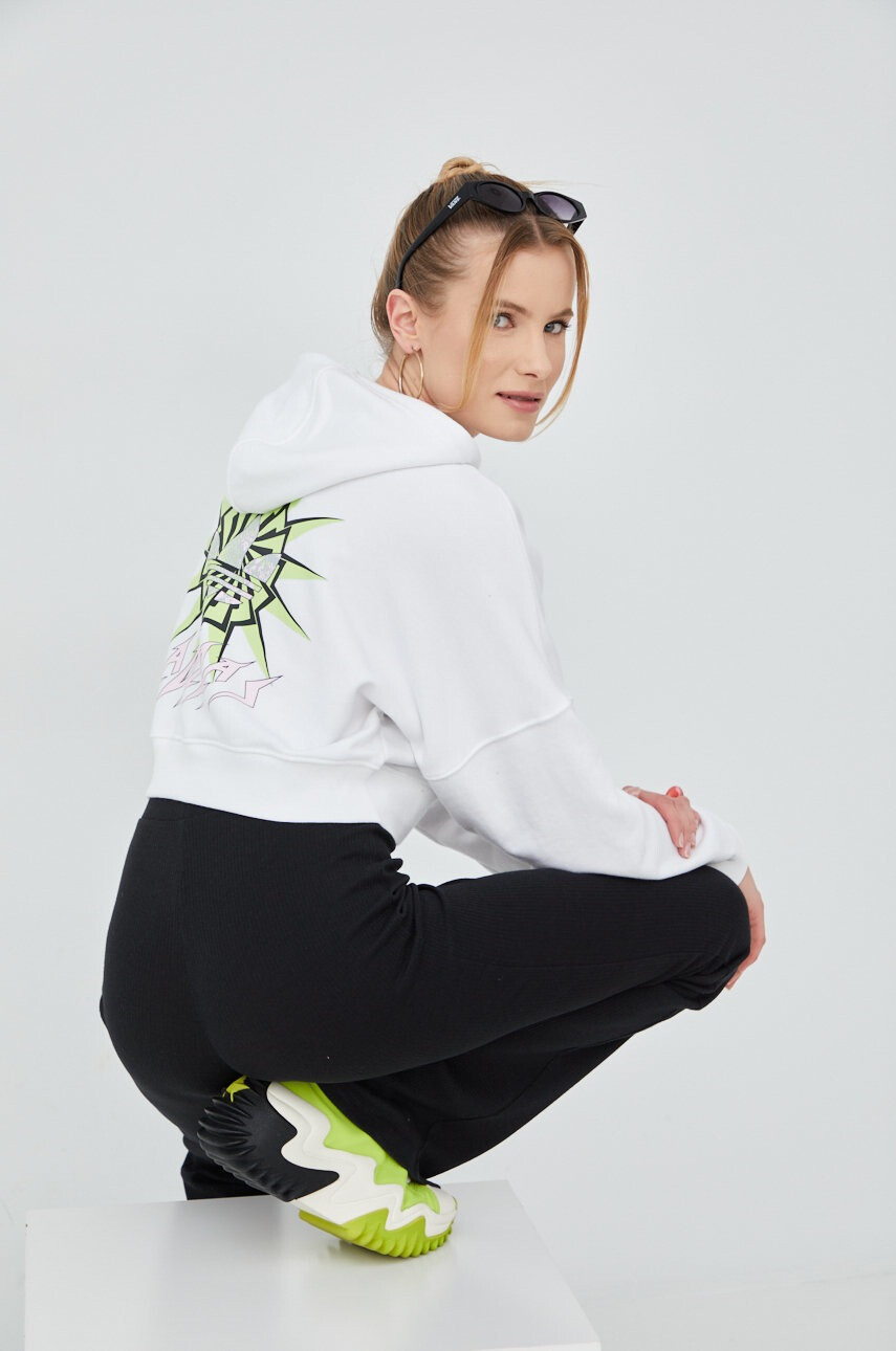 adidas Originals Суичър HT5977 в бяло с принт - Pepit.bg