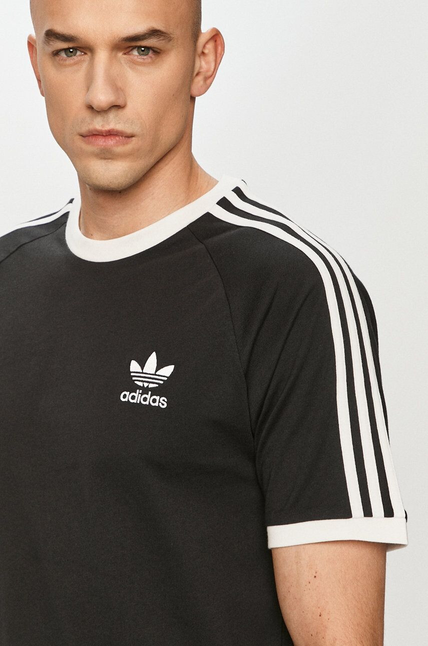 adidas Originals Тениска в черно - Pepit.bg