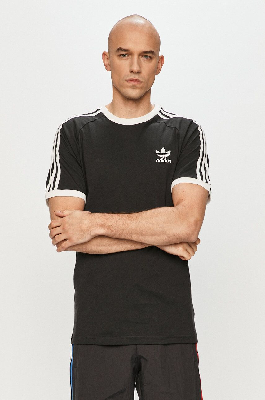 adidas Originals Тениска в черно - Pepit.bg