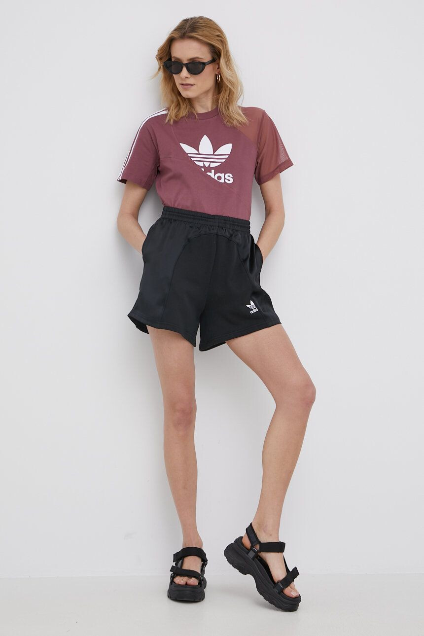 adidas Originals Тениска Adicolor HC7044 дамска в лилаво - Pepit.bg