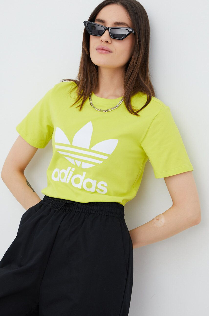 adidas Originals Тениска Adicolor HE6872 в зелено - Pepit.bg