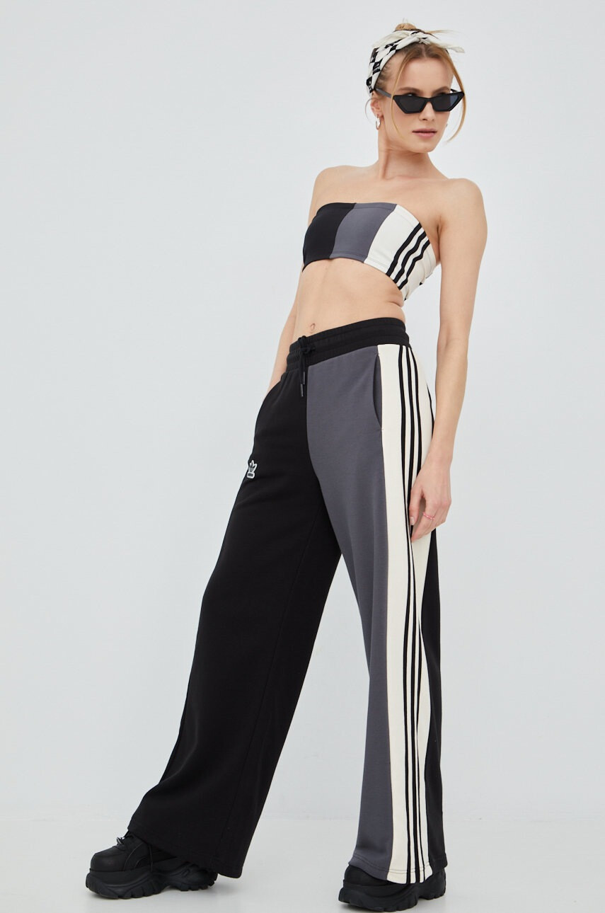 adidas Originals Топ HT5972 дамски в черно - Pepit.bg