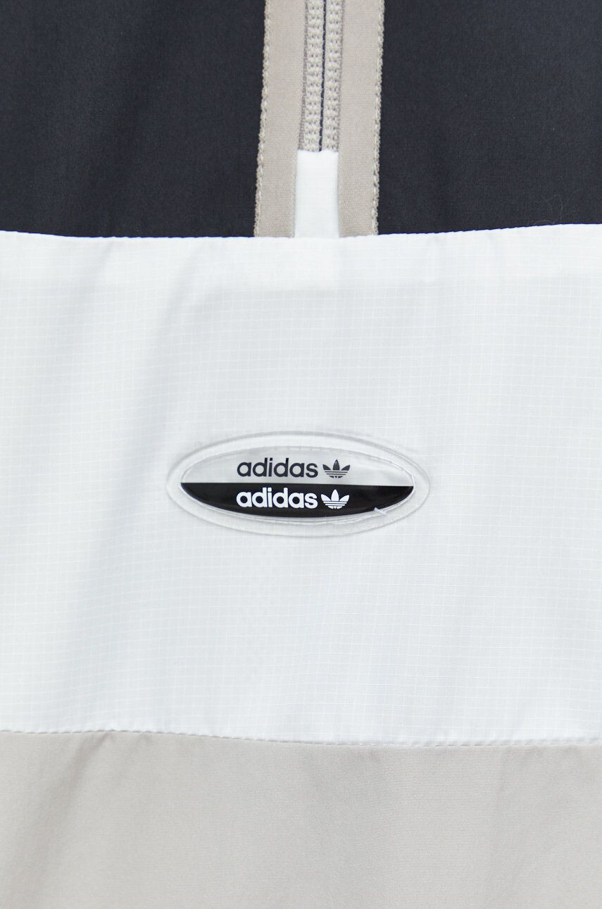 adidas Originals Яке в бежово с преходна изолация - Pepit.bg