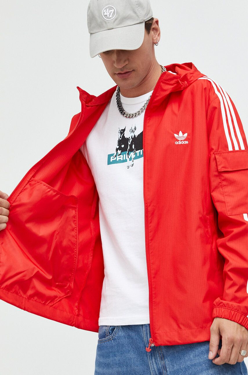 adidas Originals Яке в червено с преходна изолация - Pepit.bg