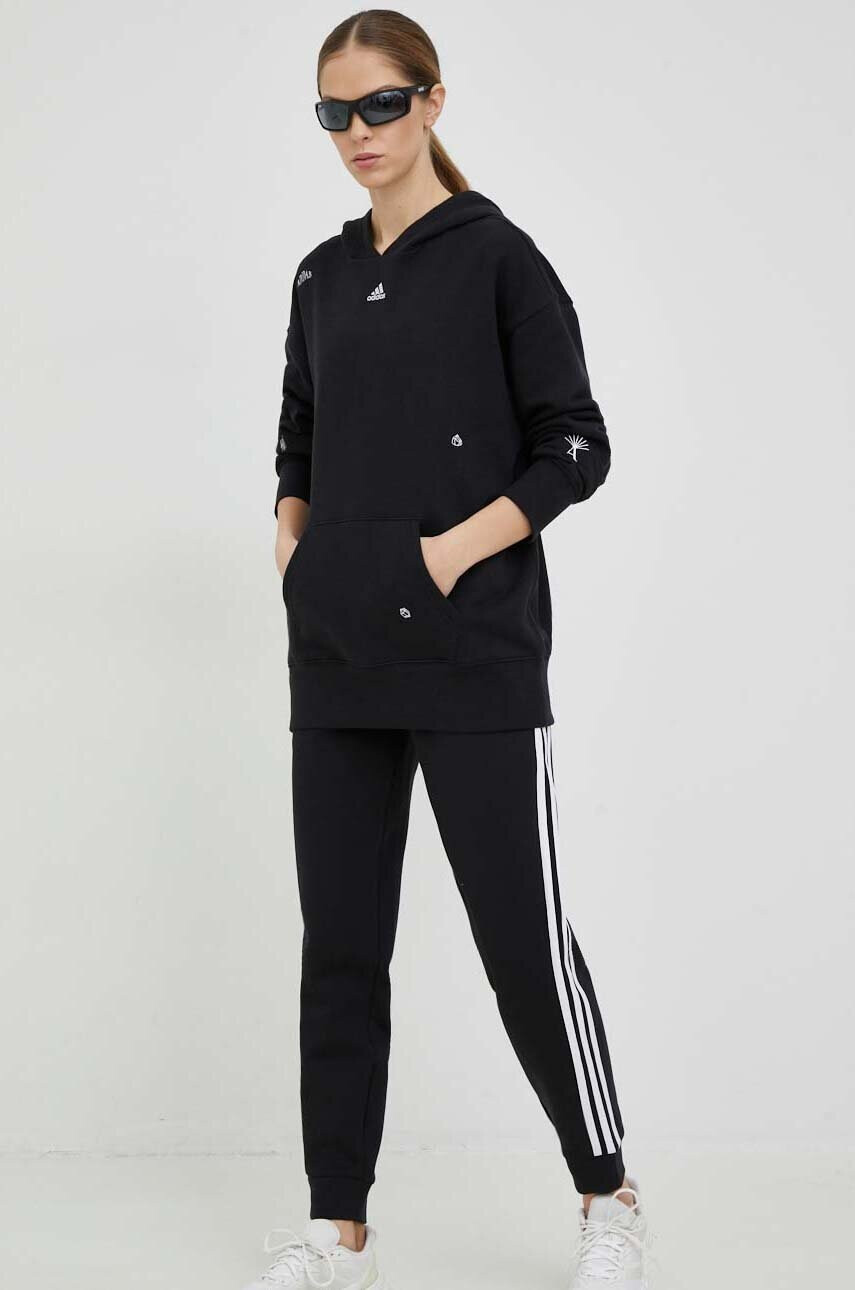 adidas Памучен суичър в черно с качулка с апликация - Pepit.bg