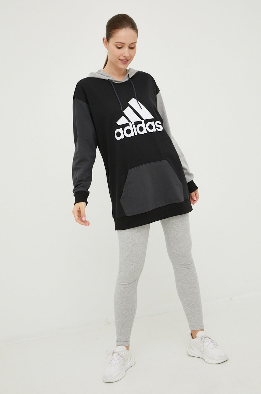 adidas Памучен суичър в черно с принт - Pepit.bg