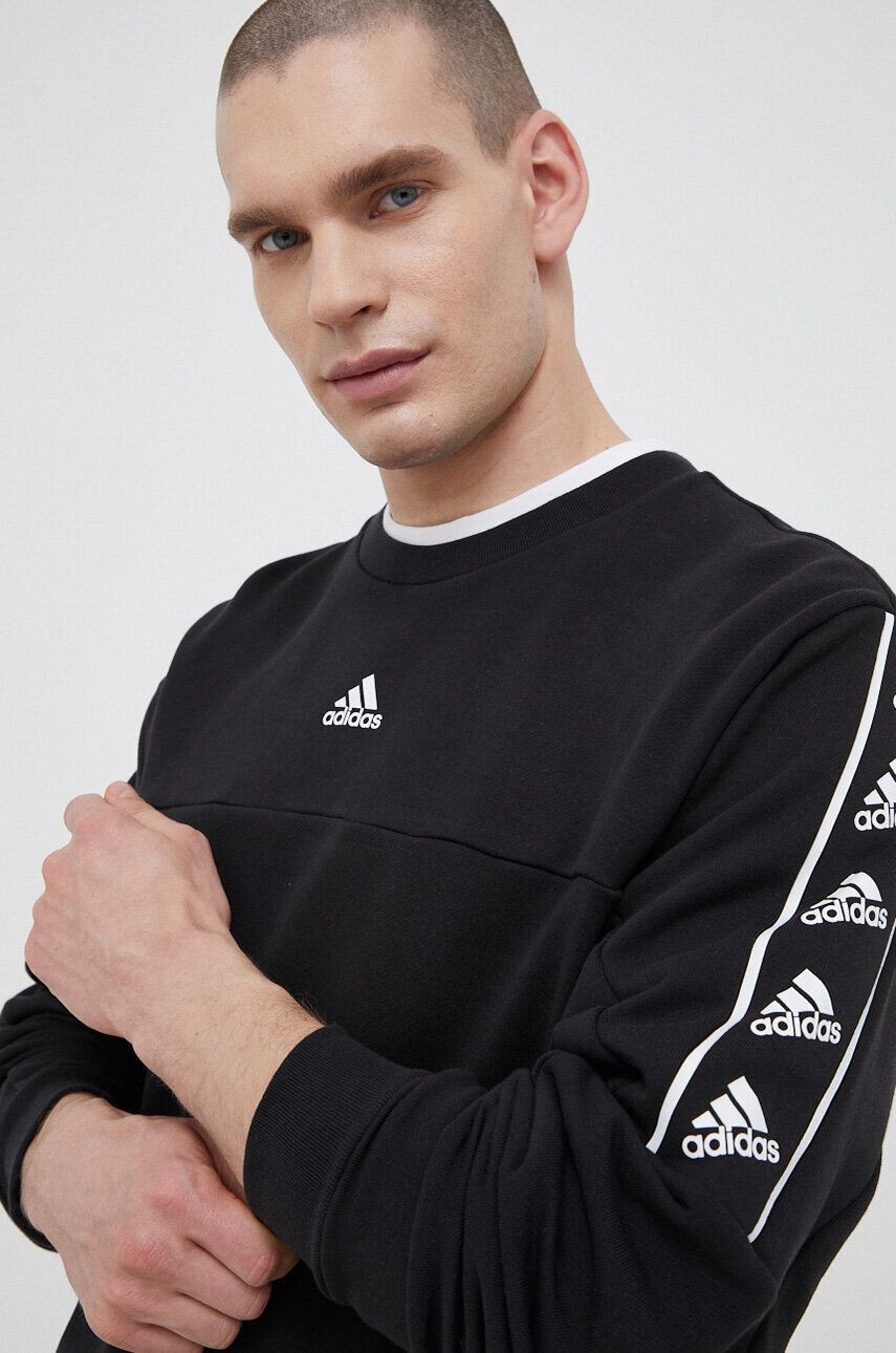 adidas Памучен суичър в черно с десен - Pepit.bg