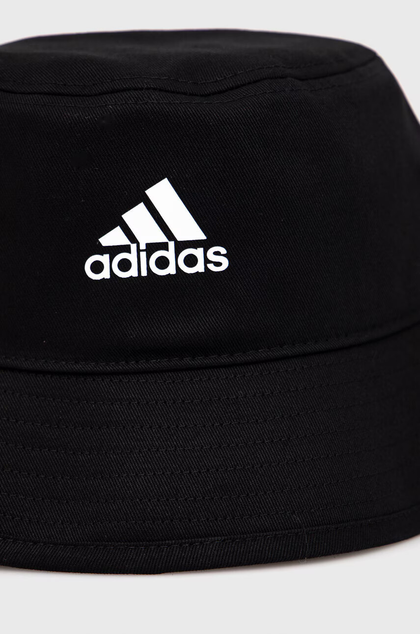 adidas Памучна капела H36810.D в черно от памук - Pepit.bg