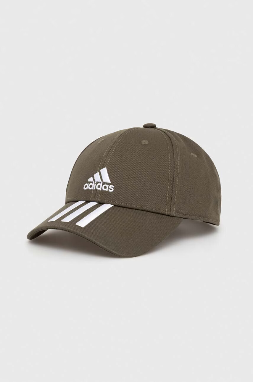 adidas Памучна шапка с козирка в зелено с апликация - Pepit.bg