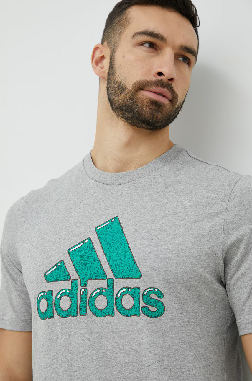 adidas Памучна тениска в сиво с принт - Pepit.bg